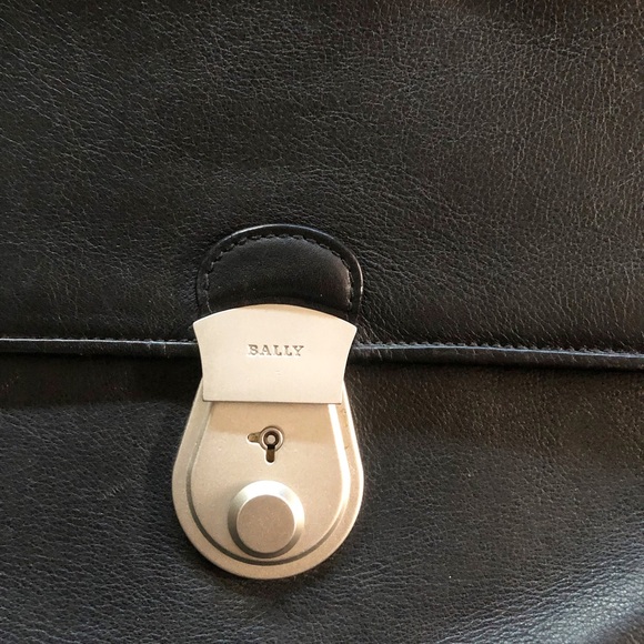 Vintage black leather Bally briefcase attaché bag - Picture 3 of 10